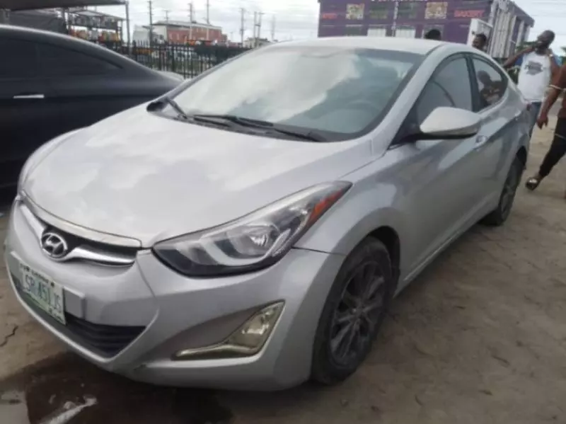 Hyundai Elantra   - 2014