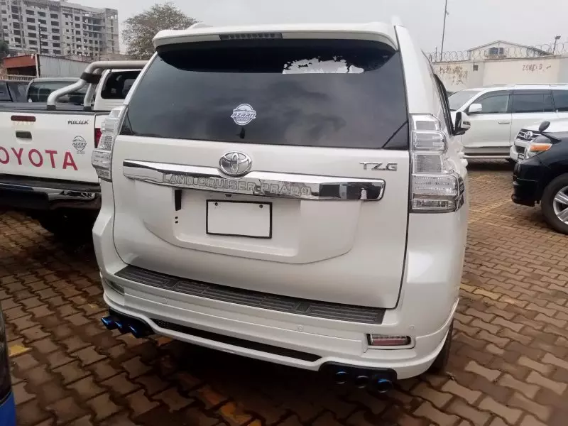 Toyota Landcruiser Prado   - 2021