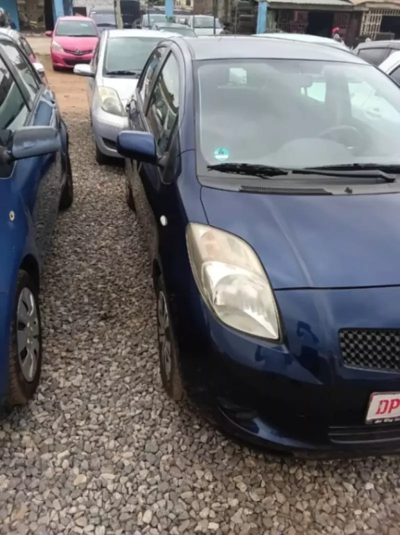 Toyota Yaris   - 2010