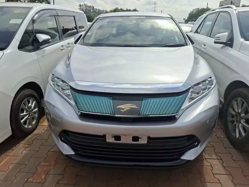 Toyota Harrier   - 2017