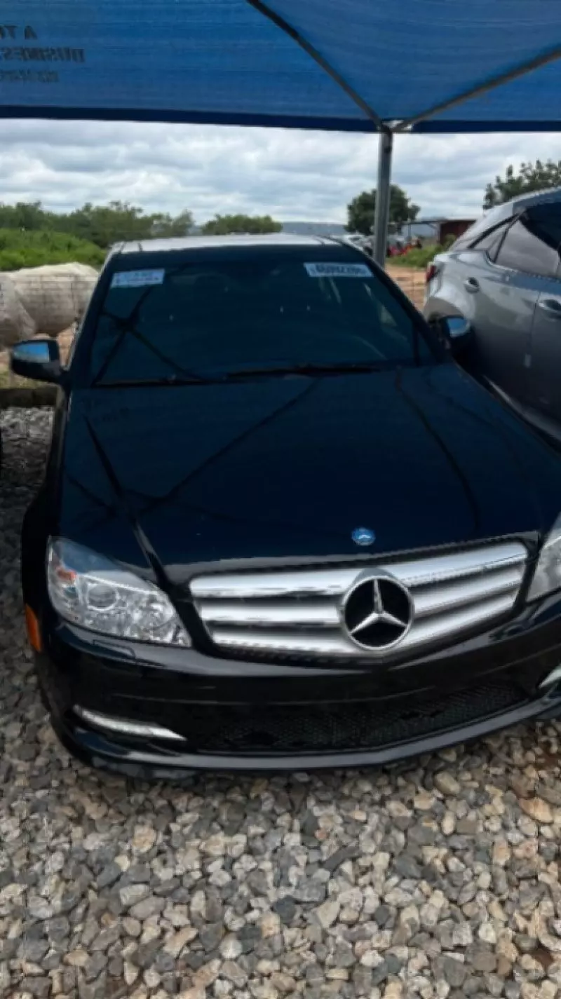 Mercedes-Benz C-Class - 2009