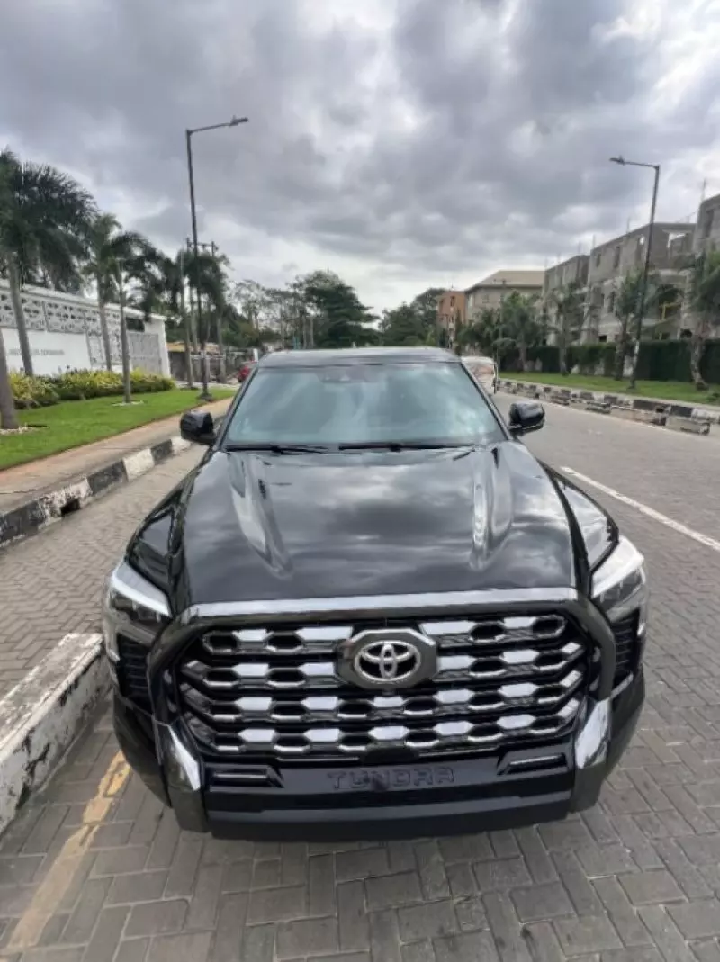 Toyota Tundra   - 2025
