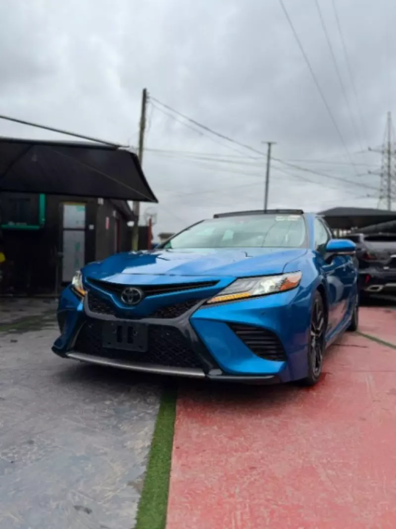 TOYOTA Camry   - 2018