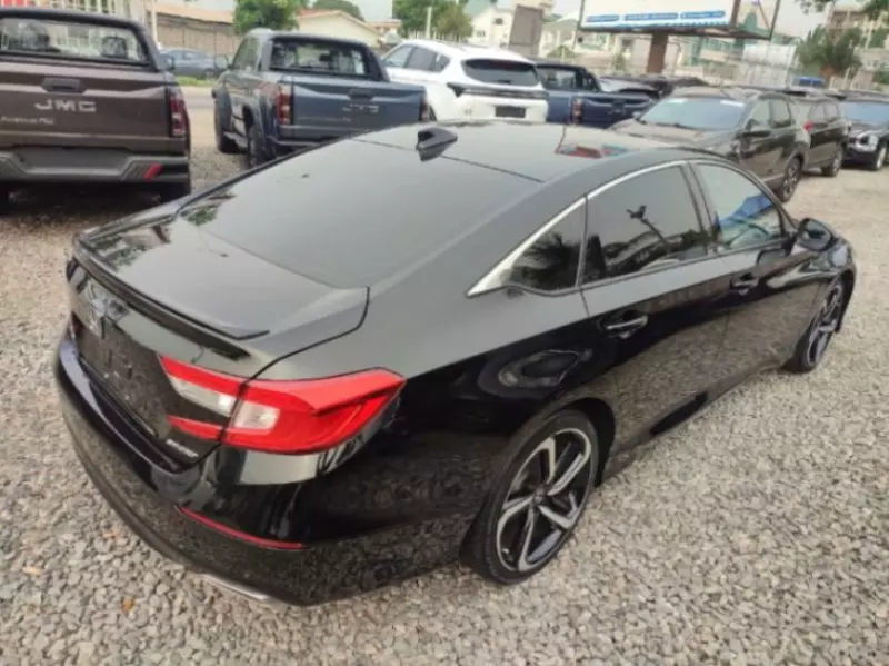 Honda Accord   - 2021