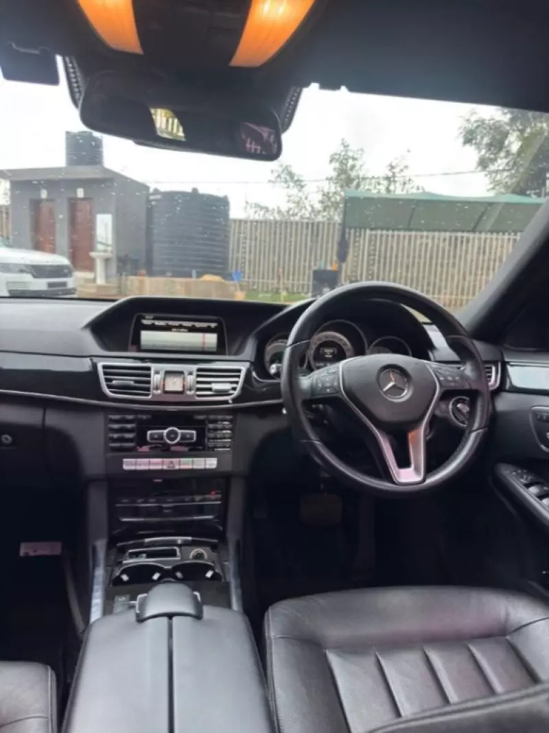 Mercedes-Benz E350   - 2013