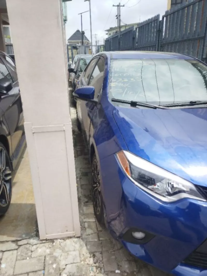 TOYOTA Corolla - 2014