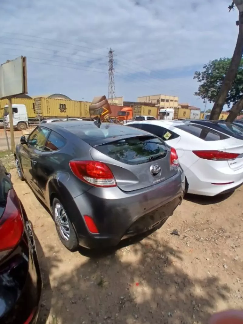Hyundai Veloster   - 2016