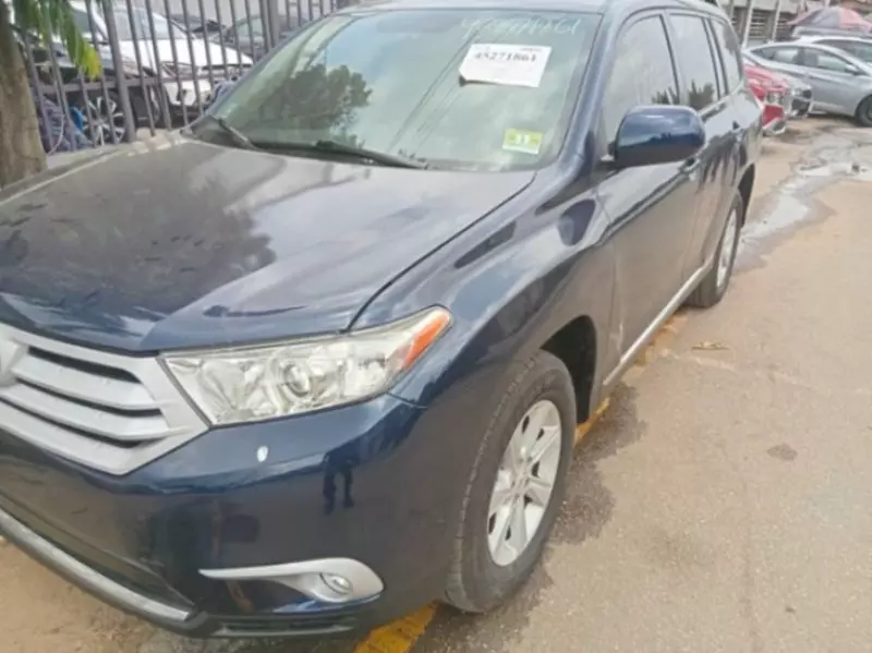 TOYOTA Highlander   - 2011