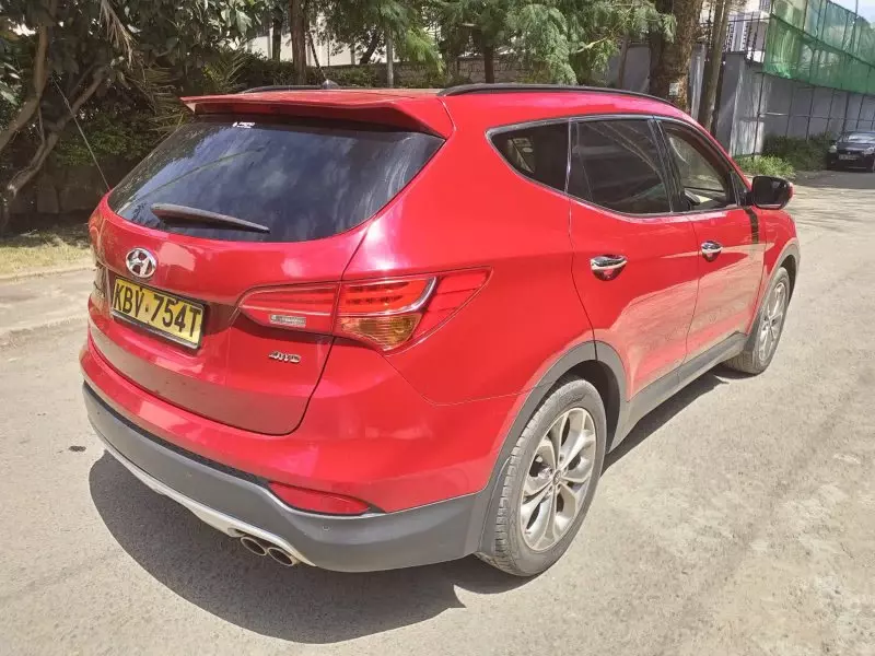 Hyundai Santa Fe   - 2014