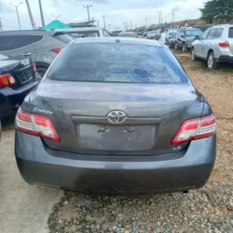 TOYOTA Camry   - 2010