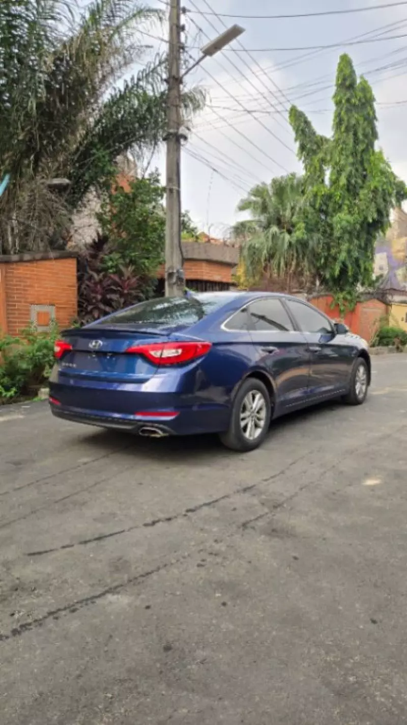 Hyundai Sonata   - 2014