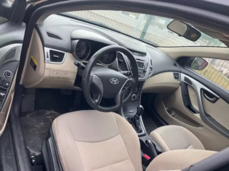Hyundai Elantra   - 2016