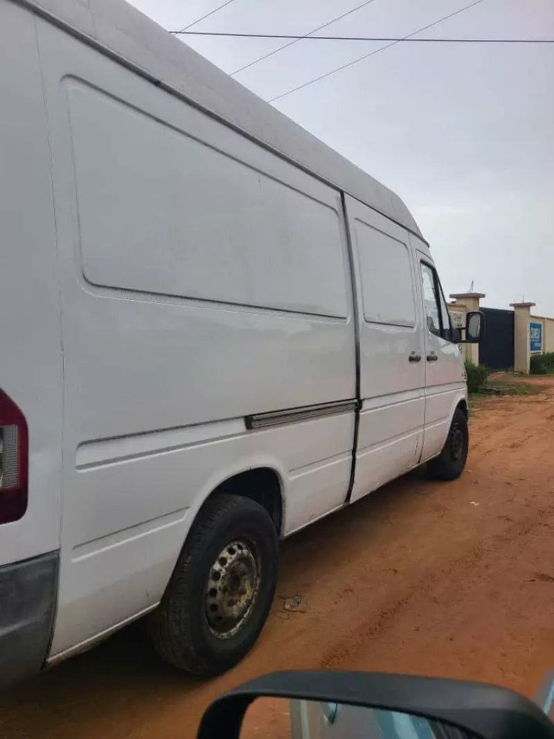 Mercedes-Benz Sprinter - 2005