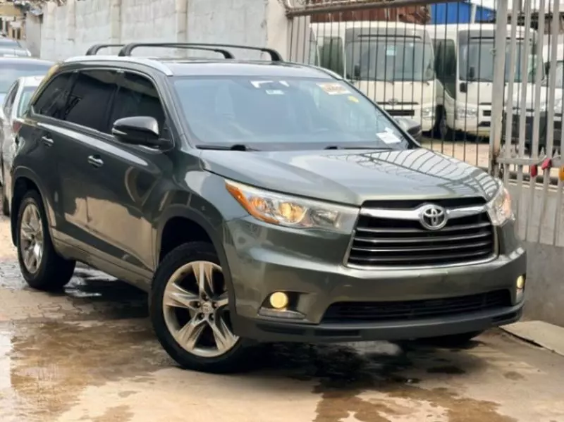 TOYOTA Highlander   - 2015