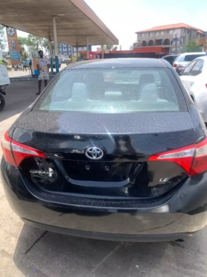 TOYOTA Corolla - 2015