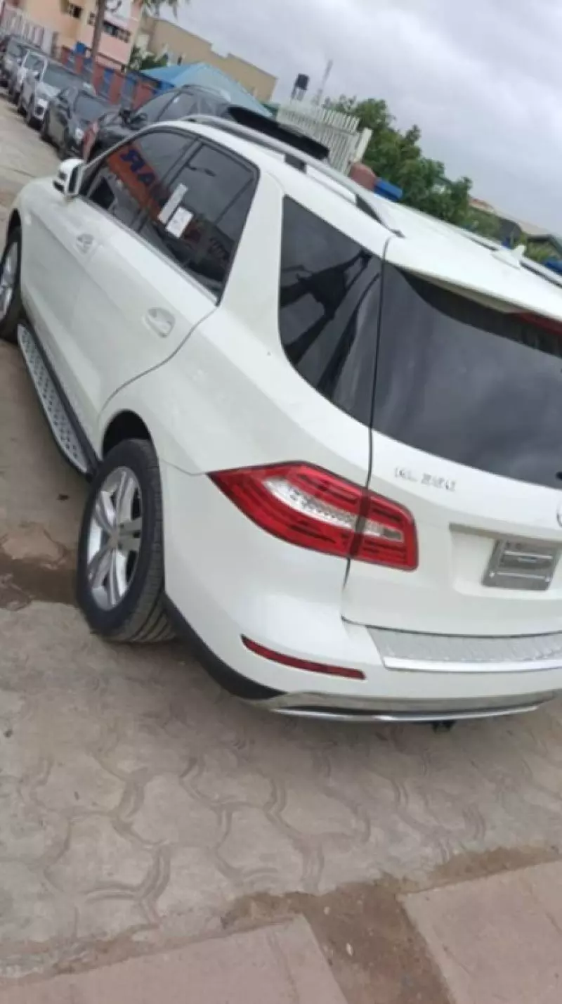 Mercedes-Benz ML 350   - 2012