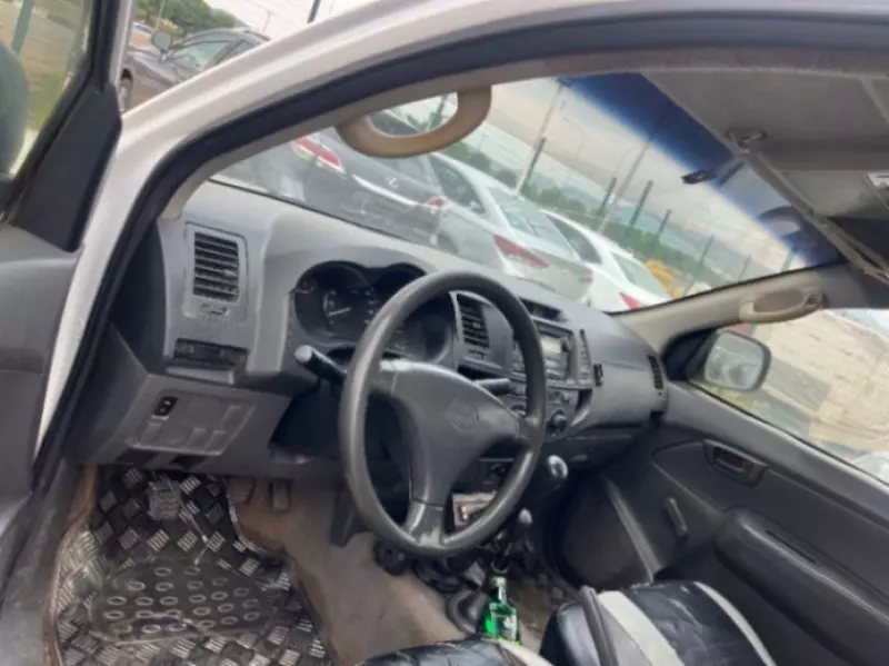 TOYOTA Hilux   - 2013