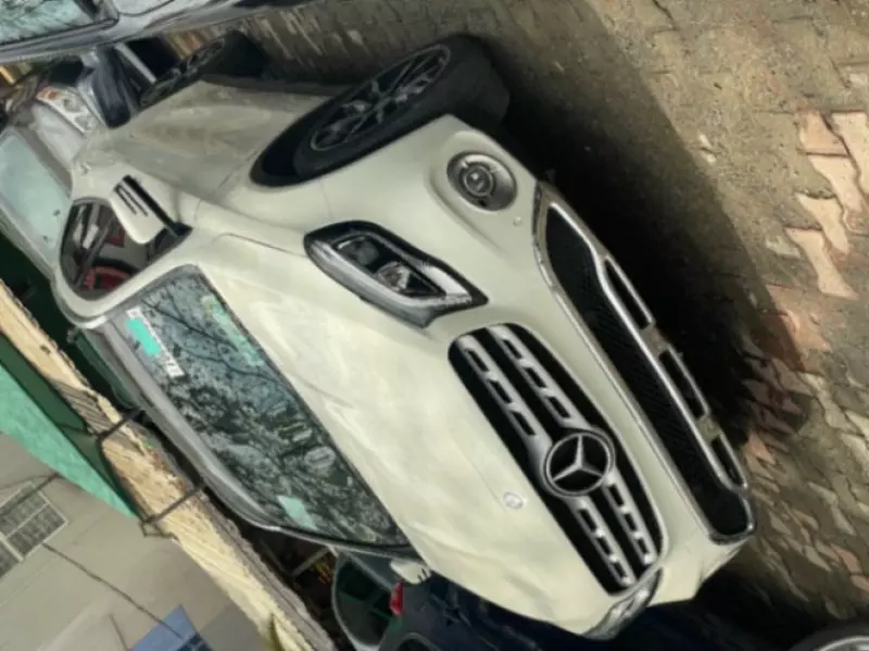 Mercedes-Benz GLA-Class   - 2016