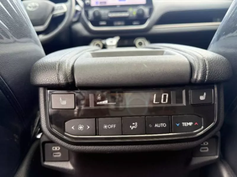 Toyota Grand Highlander   - 2024