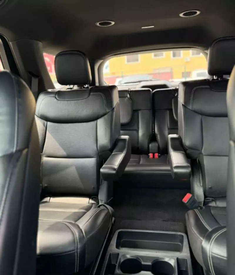Ford Explorer   - 2020