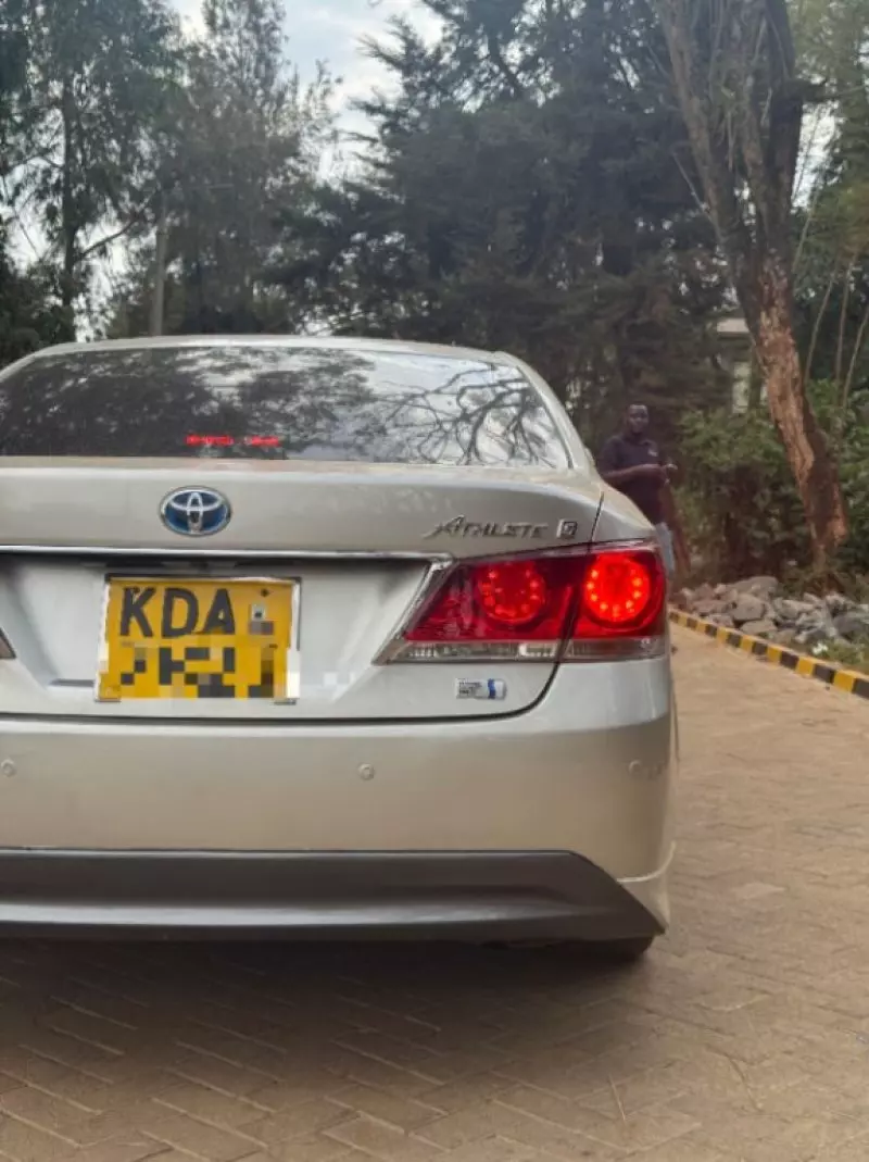 Toyota Crown   - 2015