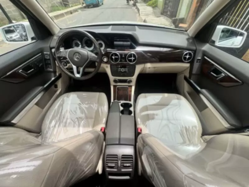 Mercedes-Benz GLK 350   - 2013