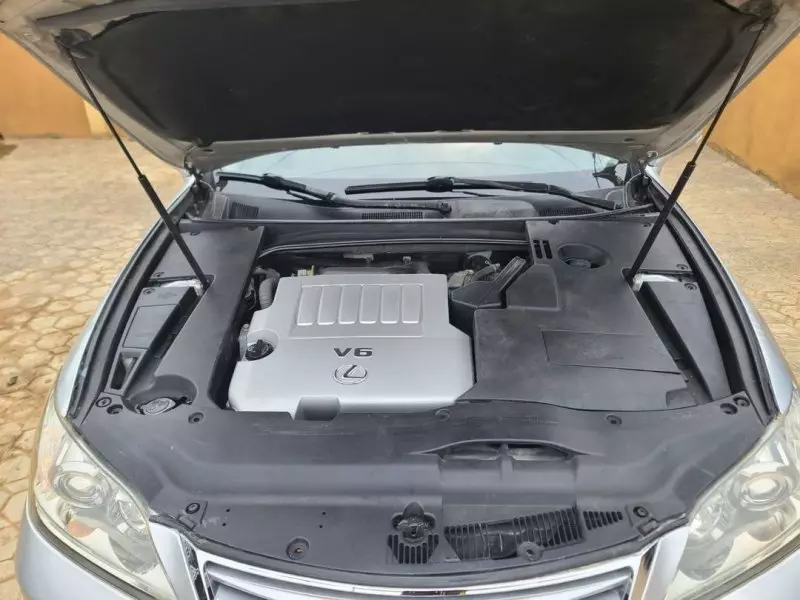 Lexus ES 350   - 2011