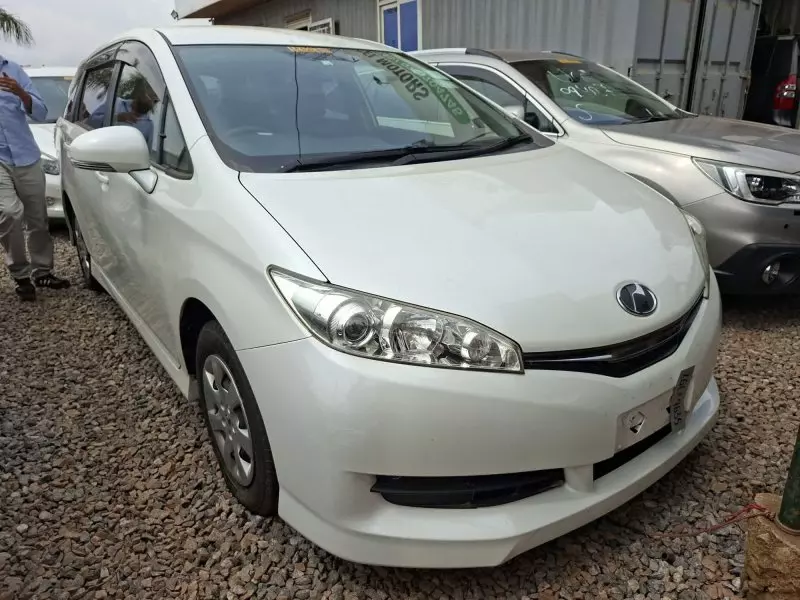 Toyota Wish   - 2012