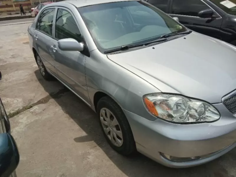 Toyota Corolla   - 2007