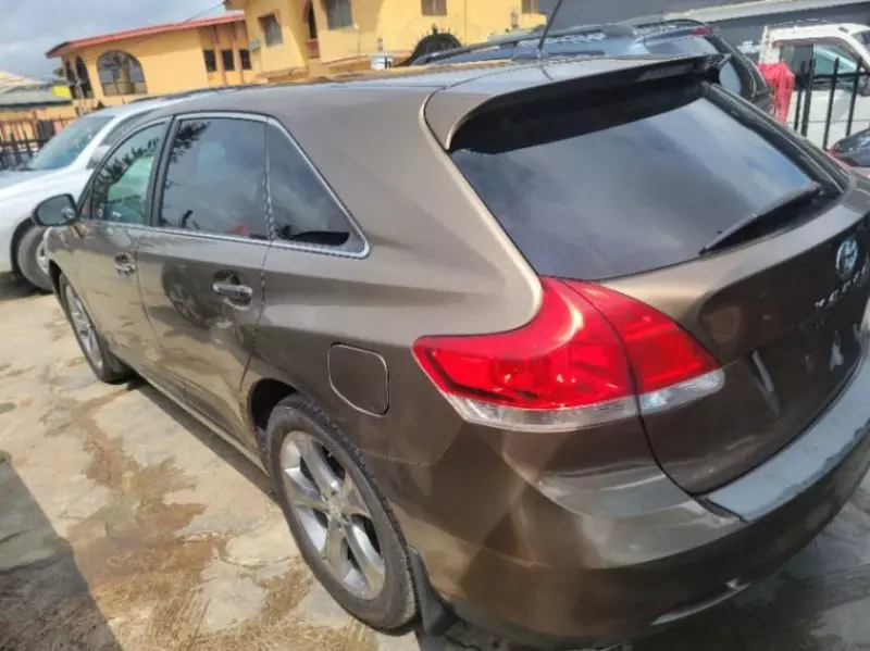 Toyota Venza   - 2010