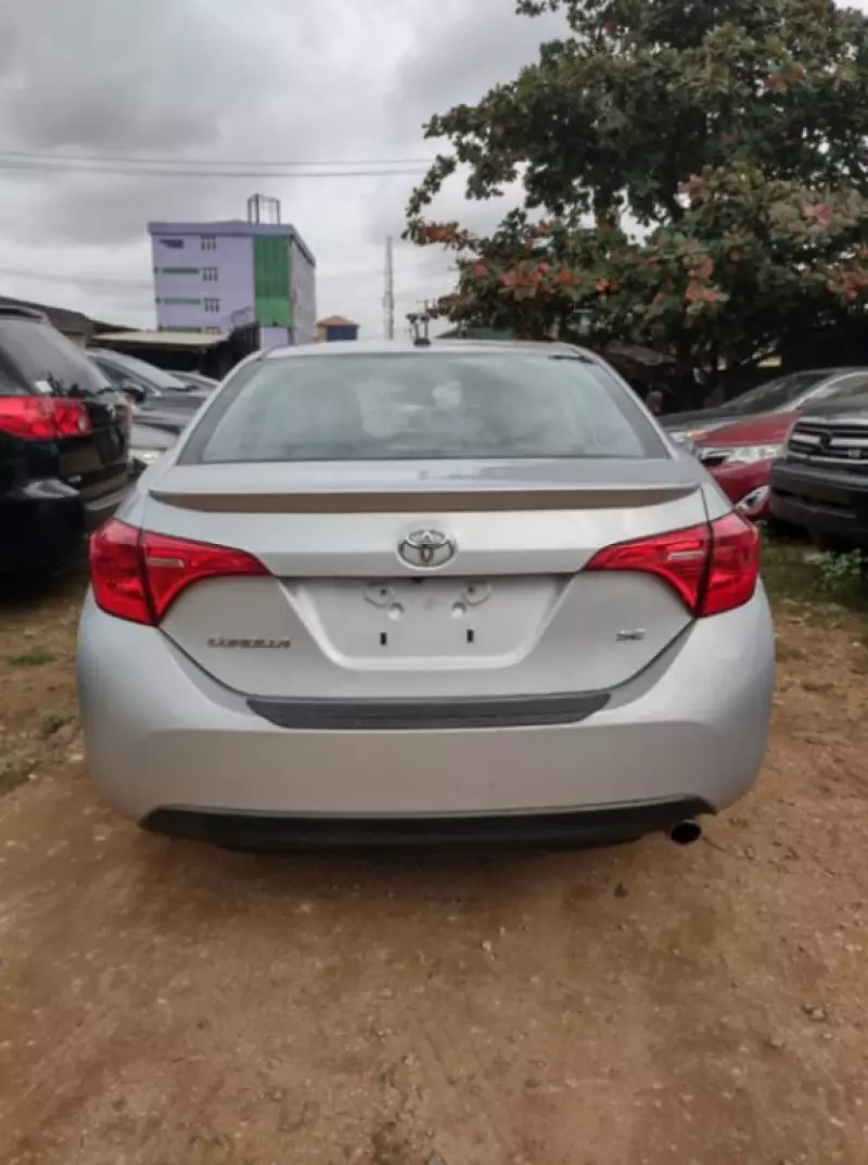 TOYOTA Corolla   - 2019