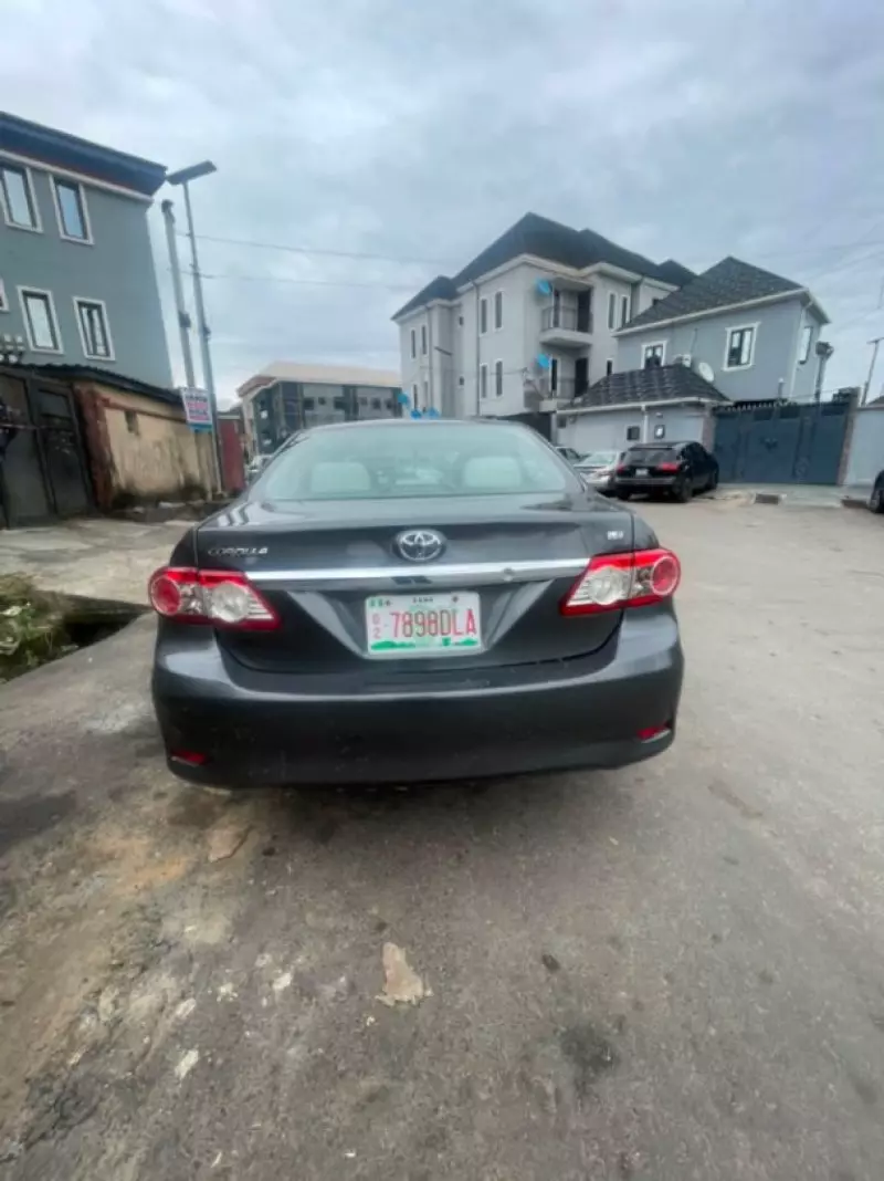 TOYOTA Corolla - 2013