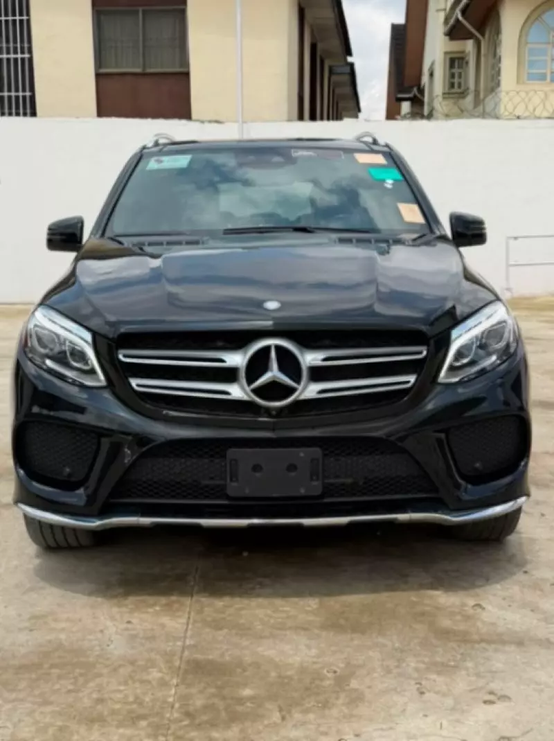 Mercedes-Benz GLE 400 - 2016