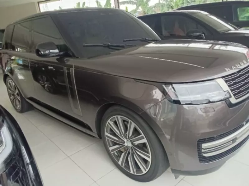 RANGE ROVER Bespoke    - 2024