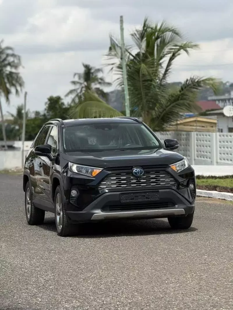 TOYOTA Rav4   - 2021