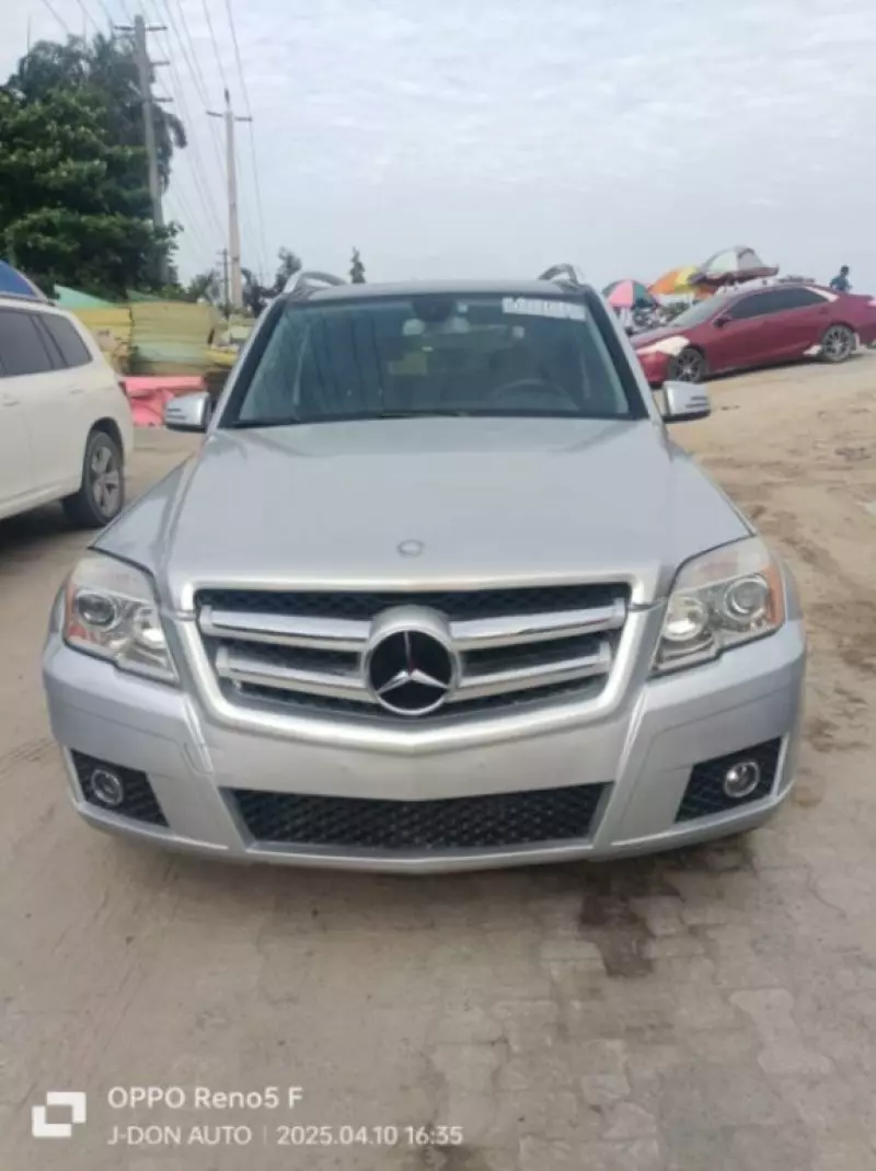 Mercedes-Benz GLK 350   - 2010