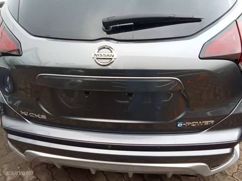 Nissan Kicks   - 2020