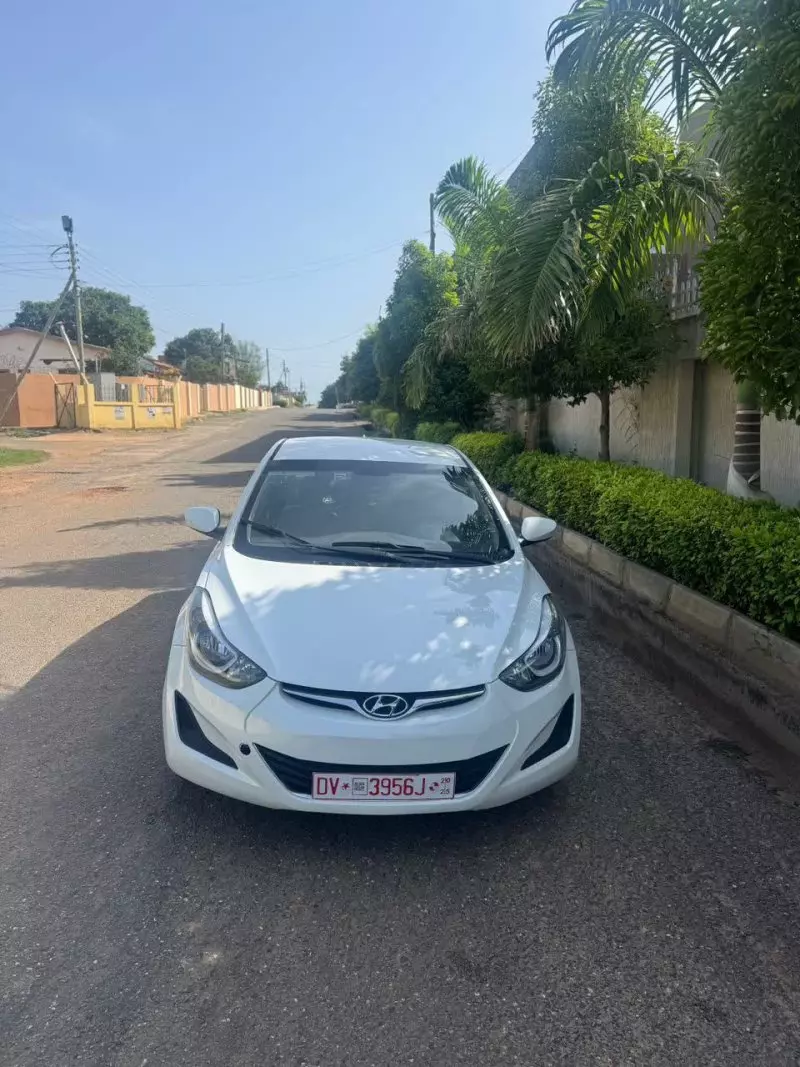 Hyundai Elantra - 2016