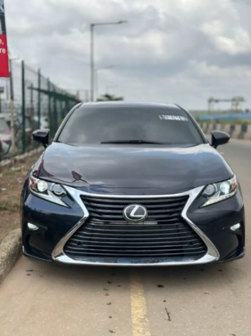 Lexus ES 350   - 2016