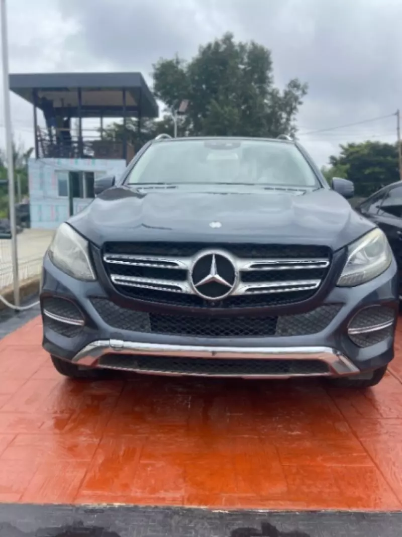Mercedes-Benz GLE 350   - 2016