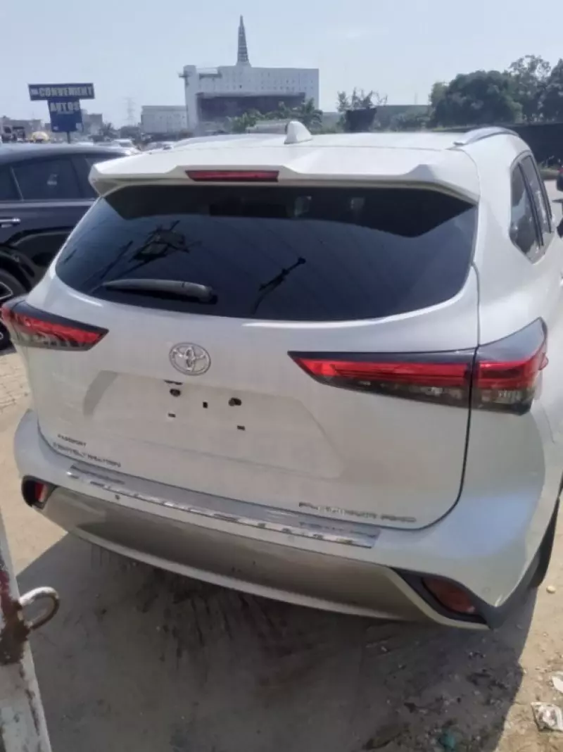 Toyota Highlander   - 2009