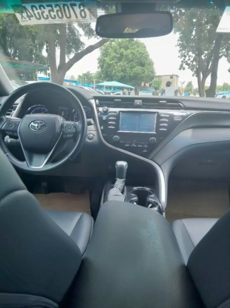 Toyota Camry   - 2018