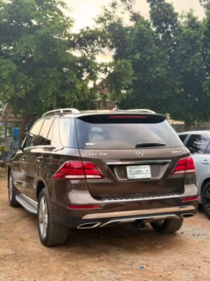 Mercedes-Benz GLE 350   - 2016