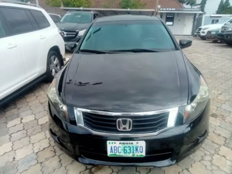 Honda Accord   - 2009