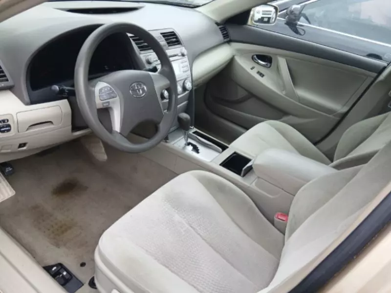 Toyota Camry   - 2011