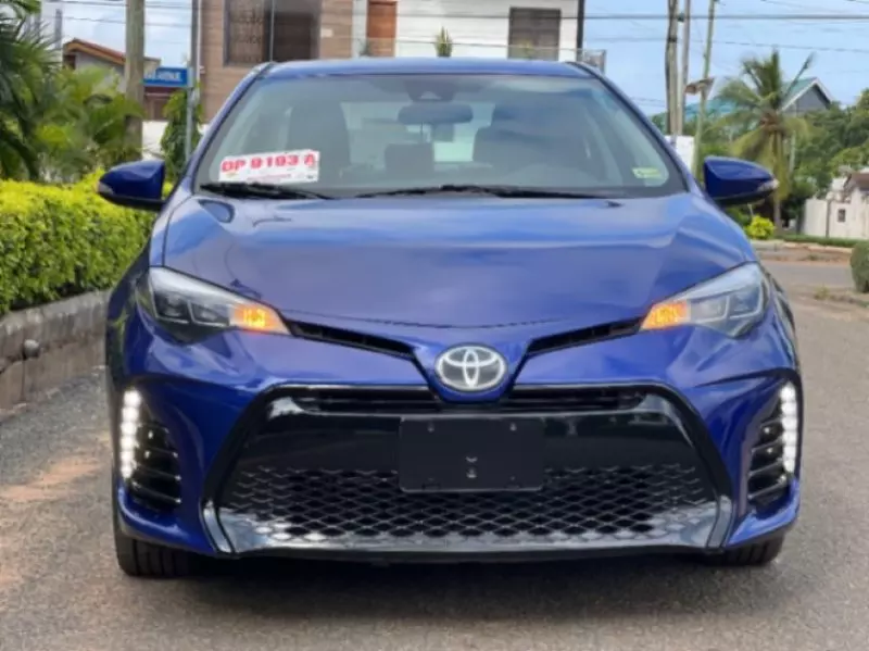 Toyota Corolla   - 2017