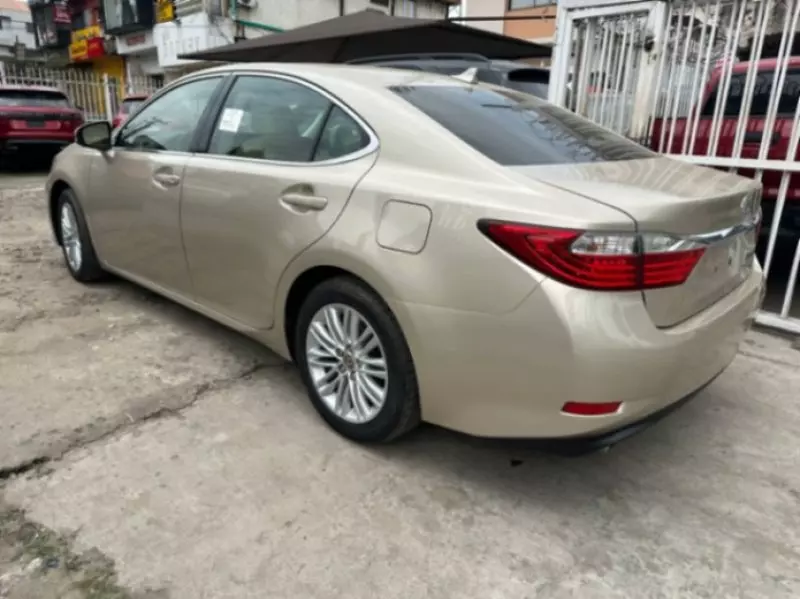 Lexus ES 350   - 2013