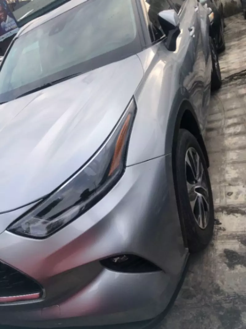 TOYOTA Highlander   - 2021