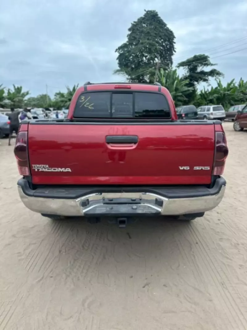 Toyota Tacoma   - 2008