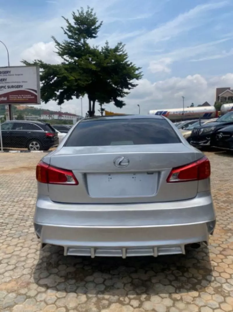Lexus IS   - 2006
